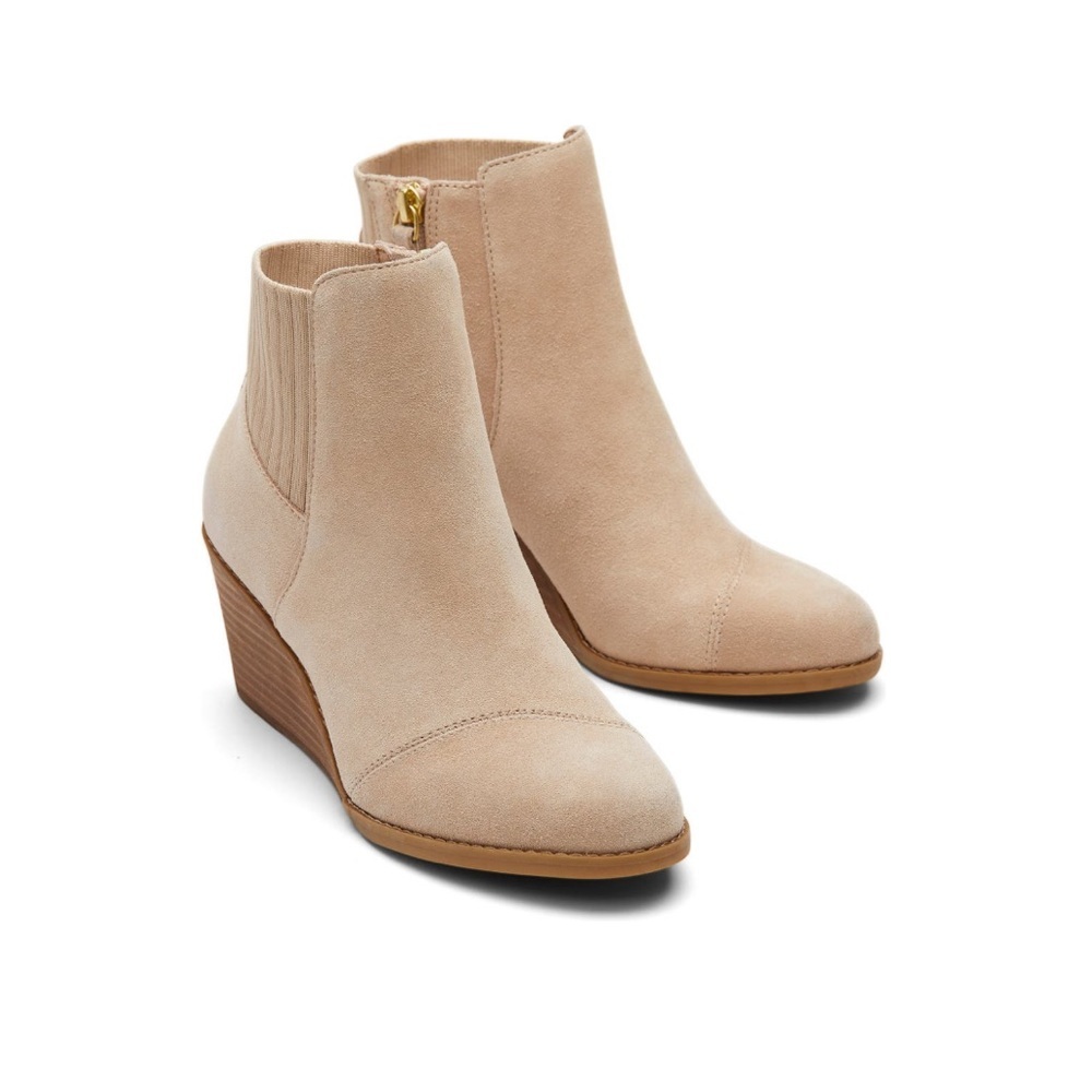 TOMS Suede Wedge Booties‎